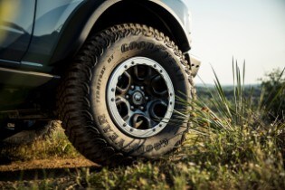 2021 Ford Bronco™ 2-door Area 51 Black Diamond™